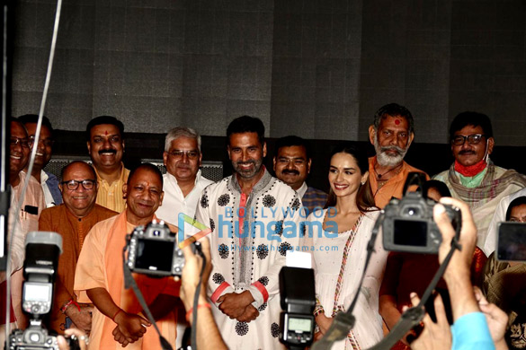 photos akshay kumar and chief minister yogi adityanath attend a special screening of samrat prithviraj 1
