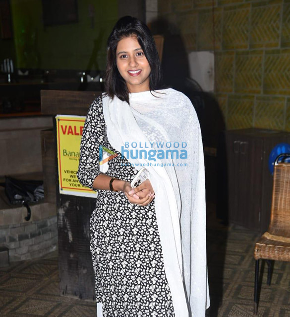photos anjali arora spotted in andheri 4