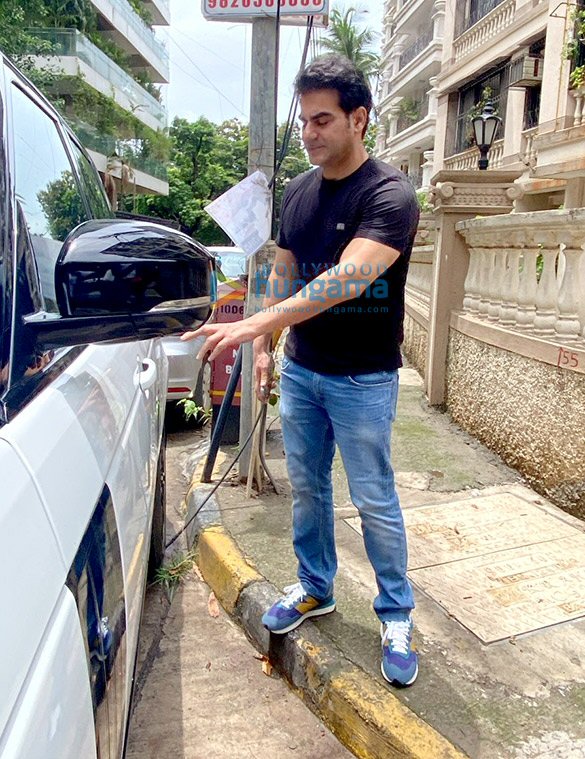 photos arbaaz khan spotted in bandra 2