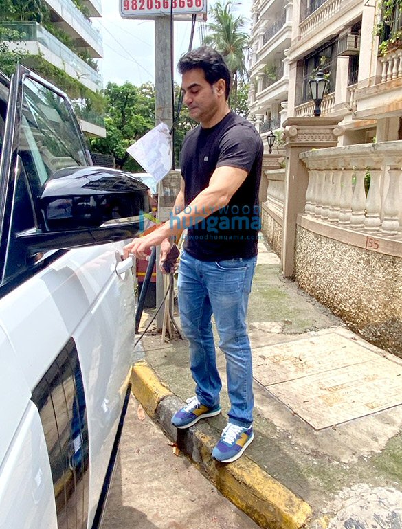 photos arbaaz khan spotted in bandra 4