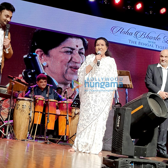 Photos: Asha Bhosle snapped at Asha Bhosle Live with the Bengal Tigers event Photos: Asha Bhosle snapped at Asha Bhosle Live with the Bengal Tigers event