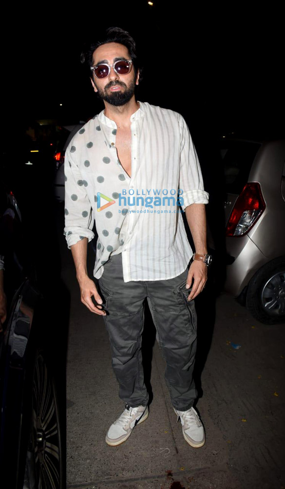 photos ayushmann khurrana and avneet kaur snapped in juhu 1