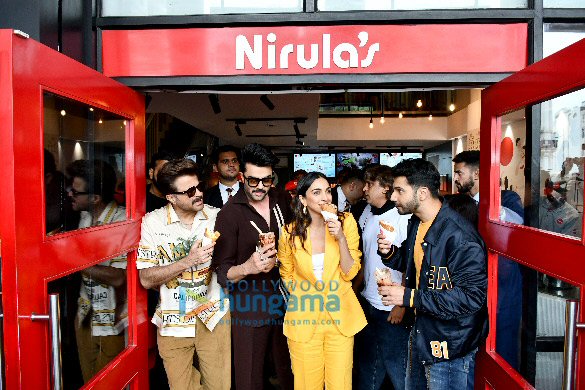 photos cast of jugjugg jeeyo snapped promoting their film at an ice cream centre in delhi 2
