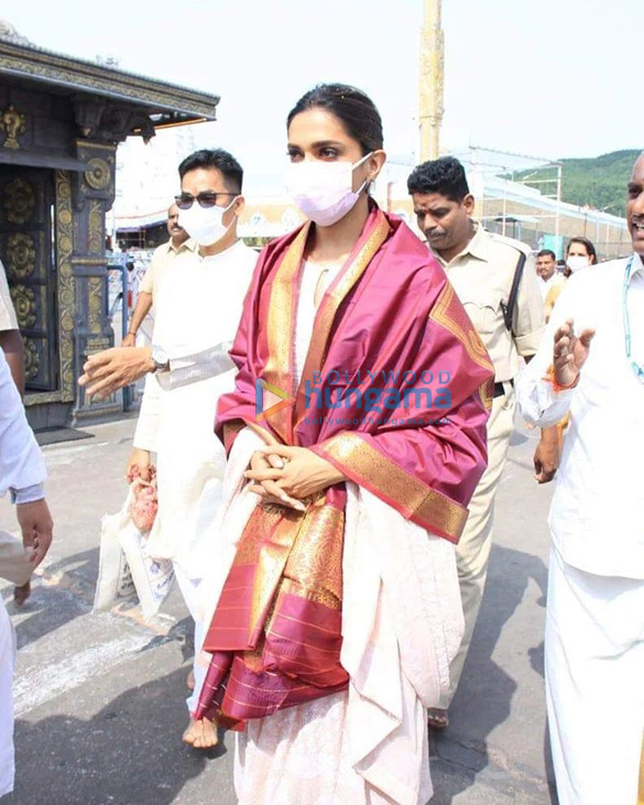 photos deepika padukone visits tirupati temple with her father on his birthday 2
