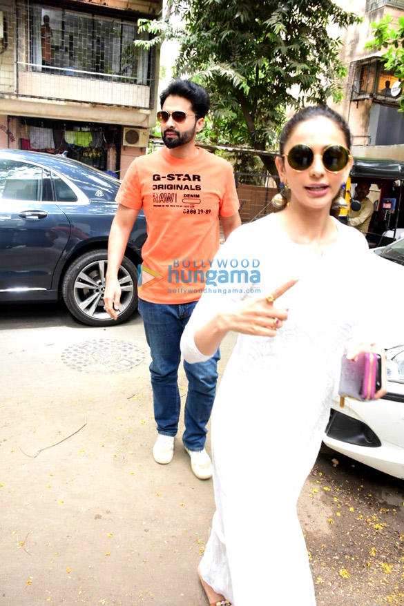 Photos: Jackky Bhagnani and Rakul Preet Singh spotted in Bandra