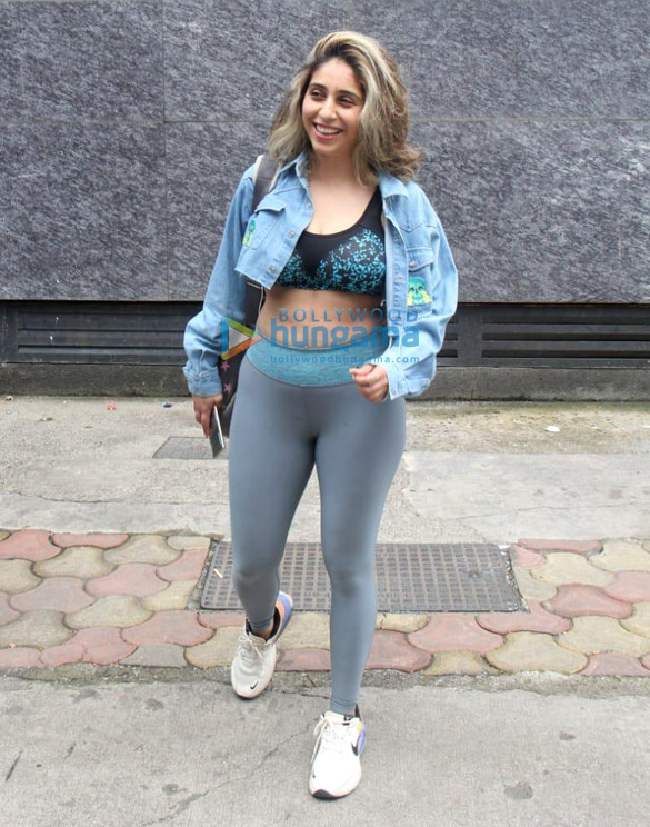 photos neha sharma and neha bhasin spotted outside a gym in bandra 4