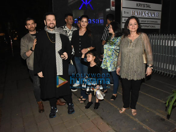 photos neil nitin mukesh and family snapped at hakkasan in bandra 2