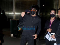 Photos: Ranbir Kapoor and Vicky Kaushal snapped at the airport