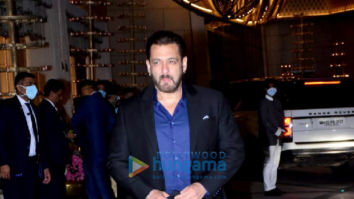 Photos: Salman Khan, Aamir Khan, Ranveer Singh, Mukesh Ambani and others snapped at Jio World Centre