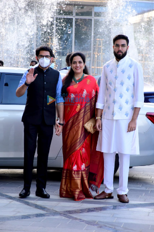 photos salman khan ranveer singh mukesh ambani and others snapped at jio world centre 8