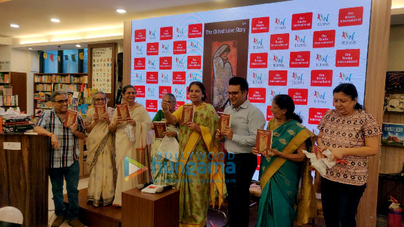 photos shabana azmi graces the launch of the book the oldest love story at title waves in bandra 1