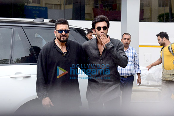 photos shamshera stars ranbir kapoor sanjay dutt and vaani kapoor snapped at kalina private airport 5