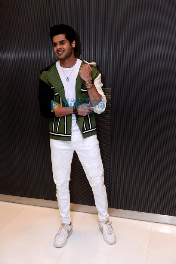 photos shilpa shetty abhimanyu dassani shirley setia and sabbir khan snapped during nikamma promotions in delhi 4