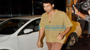 Photos: Siddhant Chaturvedi and Ananya Panday snapped on the sets of Kho Gaye Hum Kahan