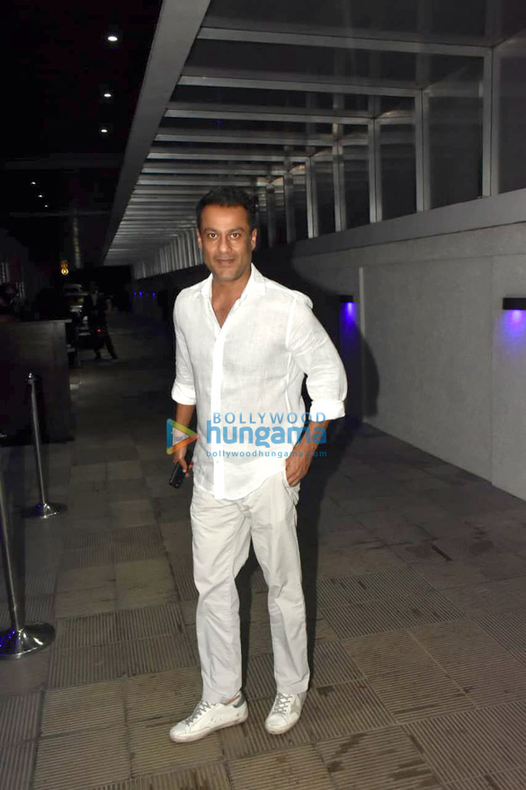 photos sohail khan yasmin karachiwala shazahn padamsee and others snapped at hakkasan in bandra 4