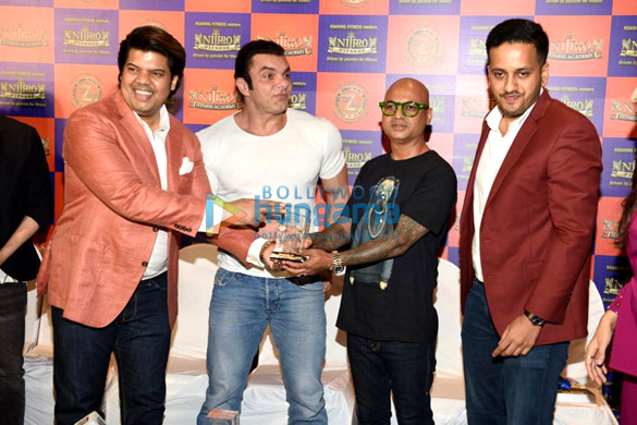 photos sohail khan and neil nitin mukesh launch the zone 360 by nitro fitness 5
