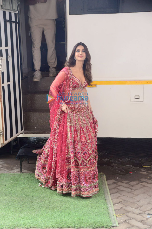 photos vaani kapoor snapped at mehboob studios in bandra 2