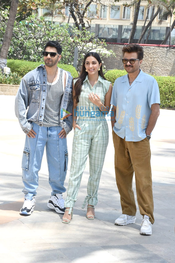 Photos: Varun Dhawan, Kiara Advani and Anil Kapoor snapped promoting JugJugg Jeeyo Photos: Varun Dhawan, Kiara Advani and Anil Kapoor snapped promoting JugJugg Jeeyo
