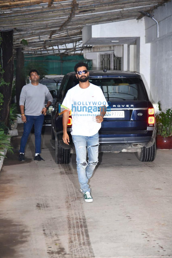 photos vicky kaushal snapped at sunny super sound in juhu 3
