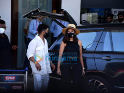 Photos: Virat Kohli and Anushka Sharma spotted at Kalina airport
