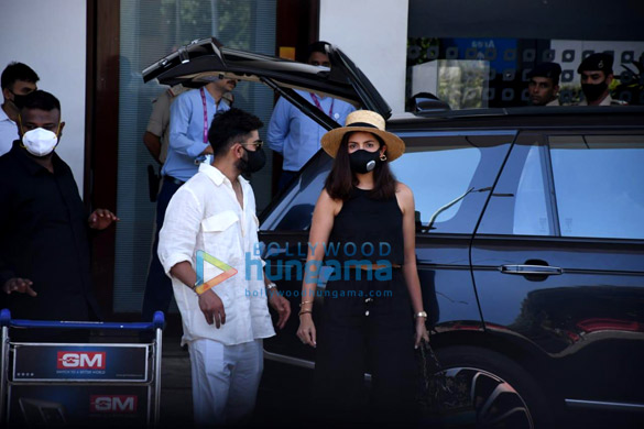 Photos: Virat Kohli and Anushka Sharma spotted at Kalina airport