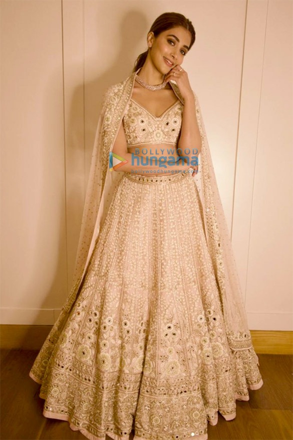 pooja hegde 53