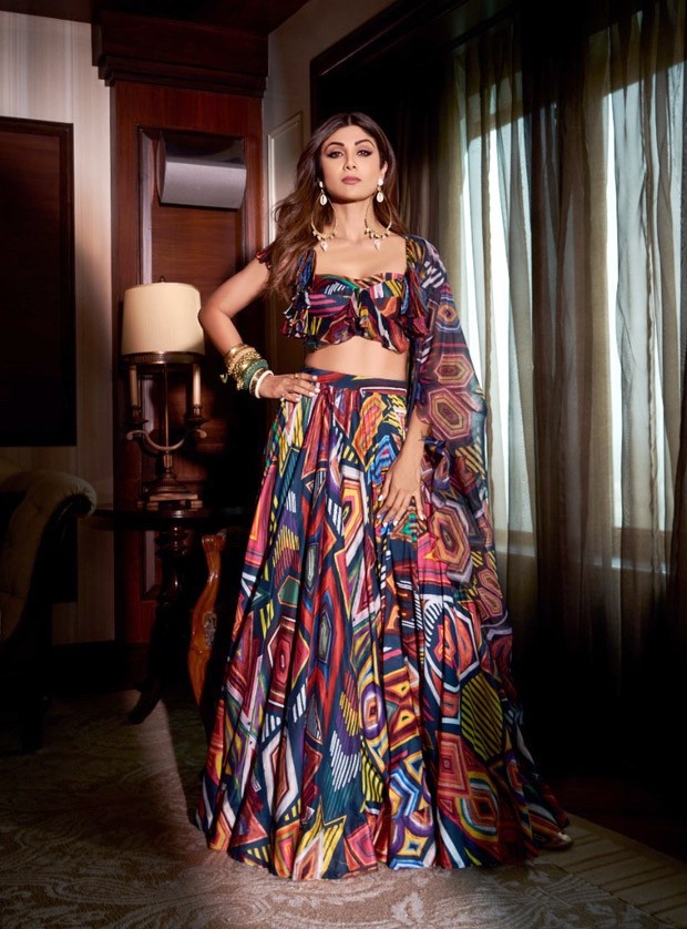 Shilpa Shetty is a absolute diva in Saaksha & Kinni multi-coloured abstract lehenga worth Rs. 41,000 Shilpa Shetty is a absolute diva in Saaksha & Kinni multi-coloured abstract lehenga worth Rs. 41,000