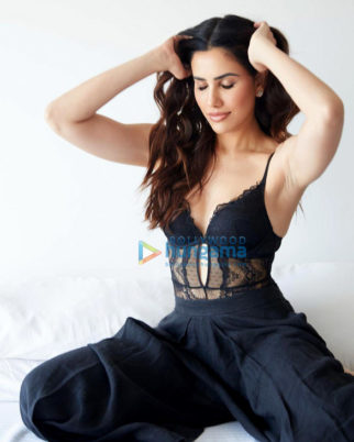 Celeb Photos Of Sonnalli Seygall