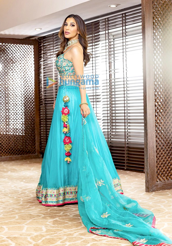 sophie choudry 2 39