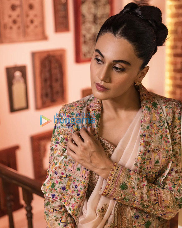 taapsee pannu 6 4