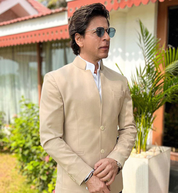 Nayanthara-Vignesh Shivan Wedding: Shah Rukh Khan is all dapper and suave at Jawan's co-star marriage ceremony Nayanthara-Vignesh Shivan Wedding: Shah Rukh Khan is all dapper and suave at Jawan's co-star marriage ceremony