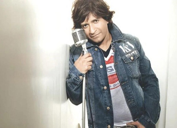 EXCLUSIVE: Late singer KK sings ‘Chod Aaye Hum Woh Galiyan’ LIVE during the interview; reminisces about Maachis