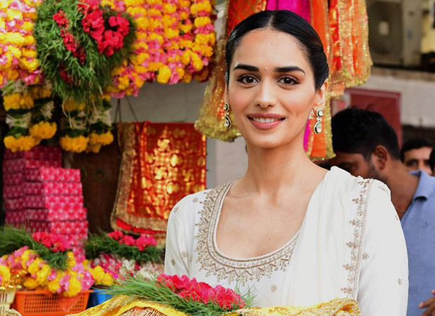 Manushi Chhillar visits Shri Siddhi Vinayak Ganapati Pandir to seek blessings on Samrat Prithviraj release date!
