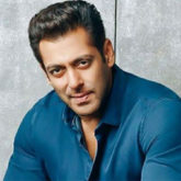 IIFA 2022: This video of Salman Khan dancing with hosts Riteish Deshmukh and Maniesh Paul on Jugjugg Jeeyo Punjaban song is hilarious
