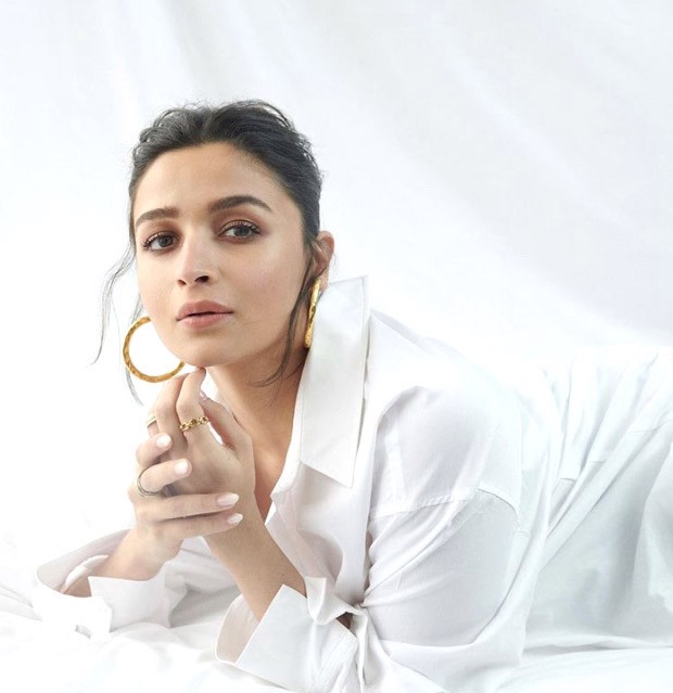 Alia Bhatt Keeps It Comfy Yet Stylish In White Shirt And Quirky Fringe