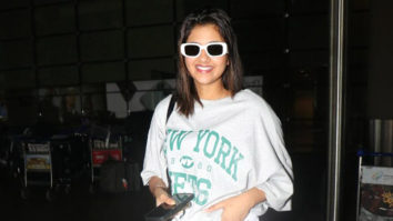 Anjali Arora chit-chats with pap about Mumbai rains