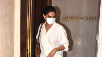 Deepika Padukone grabs the spotlight in a white jumpsuit and Rs. 2.29 Lakh Louis  Vuitton bag 2 : Bollywood News - Bollywood Hungama