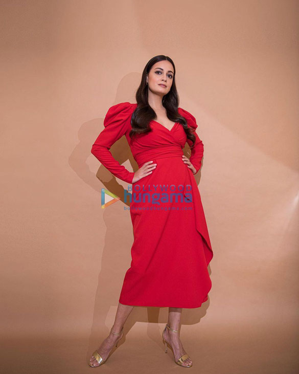 dia mirza 2 17