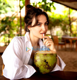 Celeb Photos Of Elli AvrRam