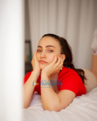 Celebrity Photos of Elli AvrRam