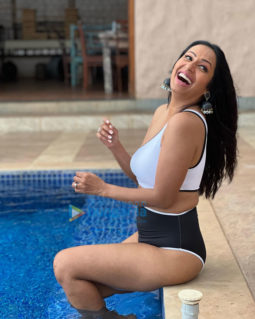 Celebrity Photos of Kashmera Shah