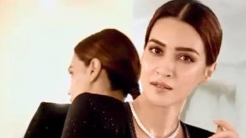 Kriti Sanon smiles for the paps along with her mom