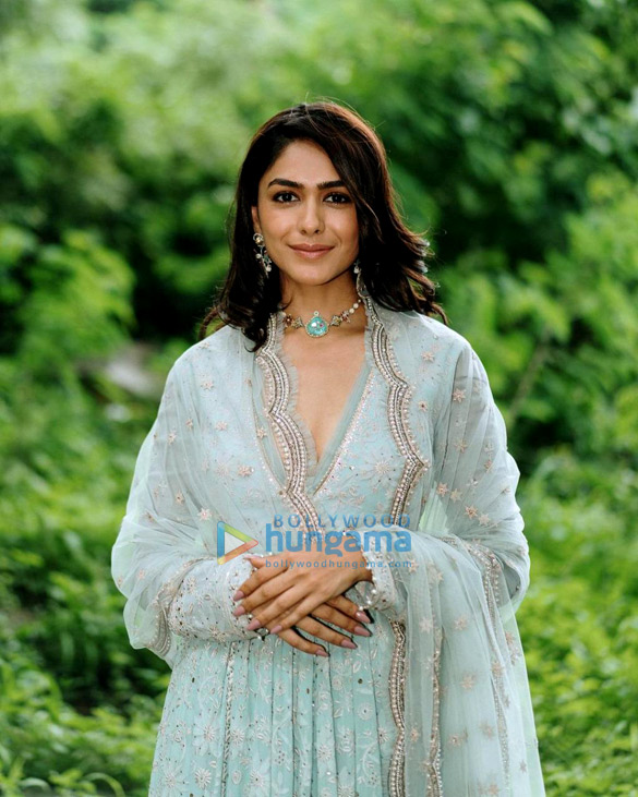 mrunal thakur 1 63