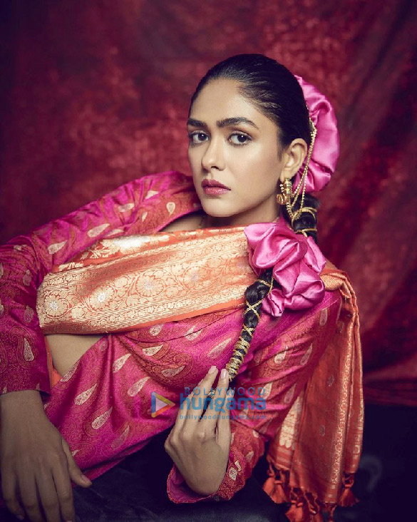 mrunal_thakur 12