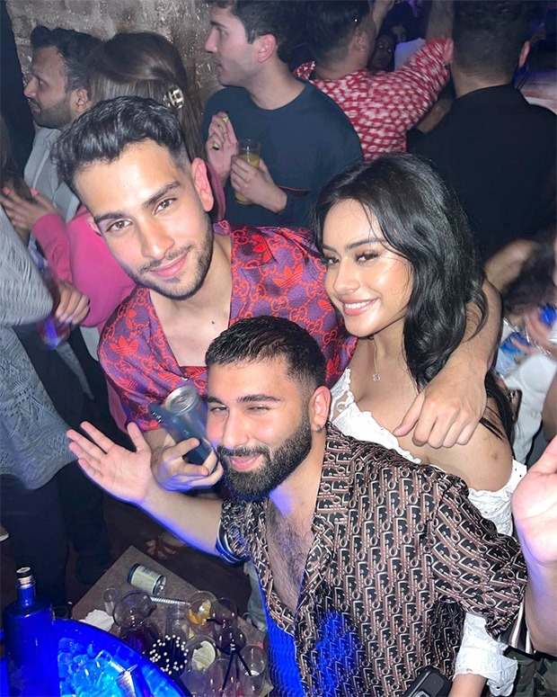 Nysa Devgn parties with Arjun Rampal's daughter Mahikaa in London, see photos 