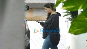 Photos: Alia Bhatt spotted in Bandra