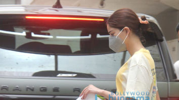 Photos: Ananya Panday snapped outside Hinduja Hospital in Khar