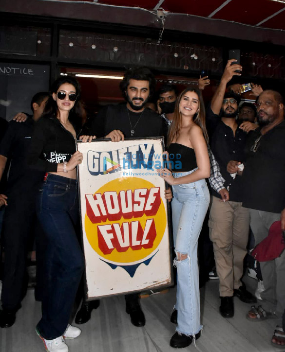photos arjun kapoor disha patani and tara sutaria spotted at gaiety galaxy bandra to meet fans 2