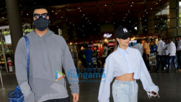 Photos: Arjun Kapoor, Malaika Arora and others snapped at the airport