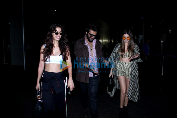 photos arjun kapoor tara sutaria disha patani and manushi chhillar snapped at the airport 1